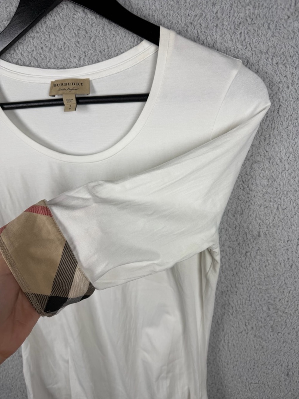 Burberry Women’s Lohit Checked Cuff 3/4 Sleeve White Tee Top, Size S, FLAWS - Picture 8 of 16